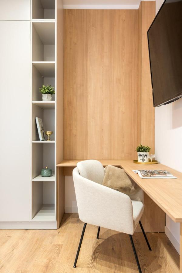 Crystal 3Bdr Apartment In Center Bukarest Exterior foto