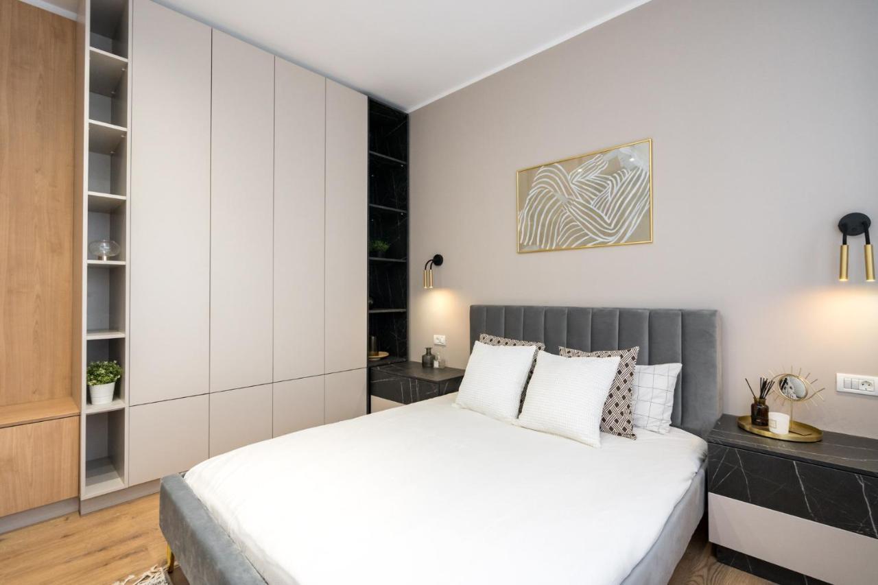 Crystal 3Bdr Apartment In Center Bukarest Exterior foto