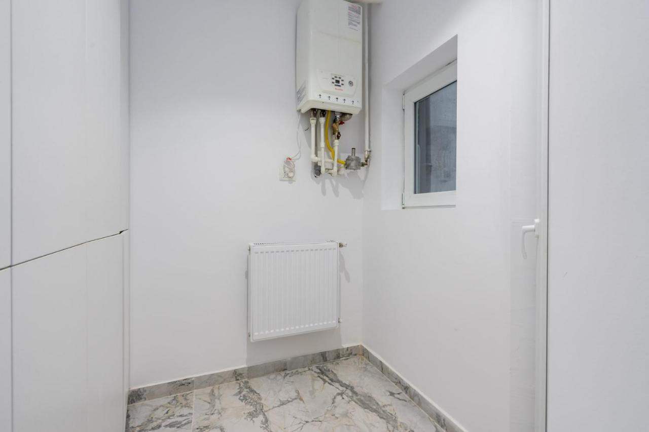Crystal 3Bdr Apartment In Center Bukarest Exterior foto