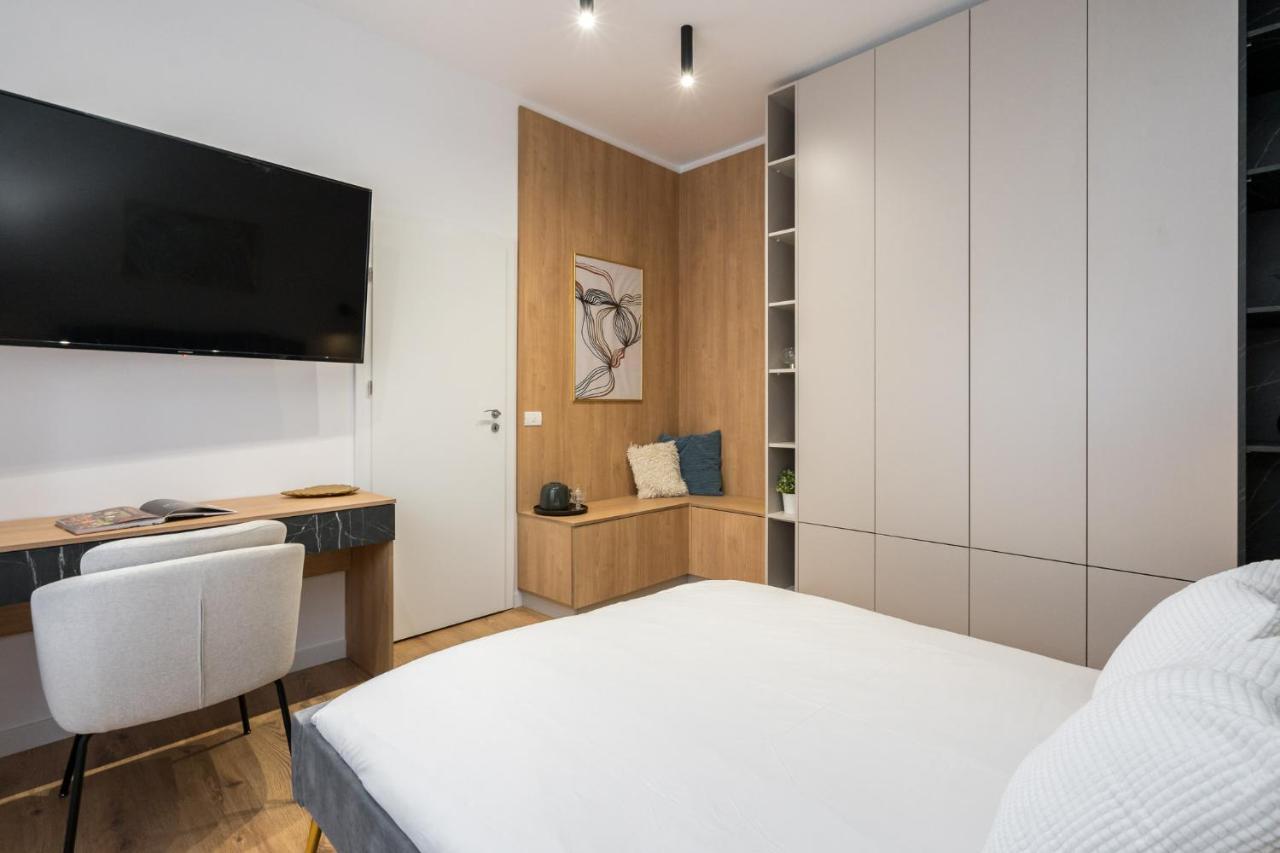 Crystal 3Bdr Apartment In Center Bukarest Exterior foto